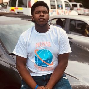 Meet your Posher, Maxwell